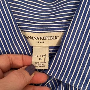 Banana Republic XL blue and white pinstripe dress shirt